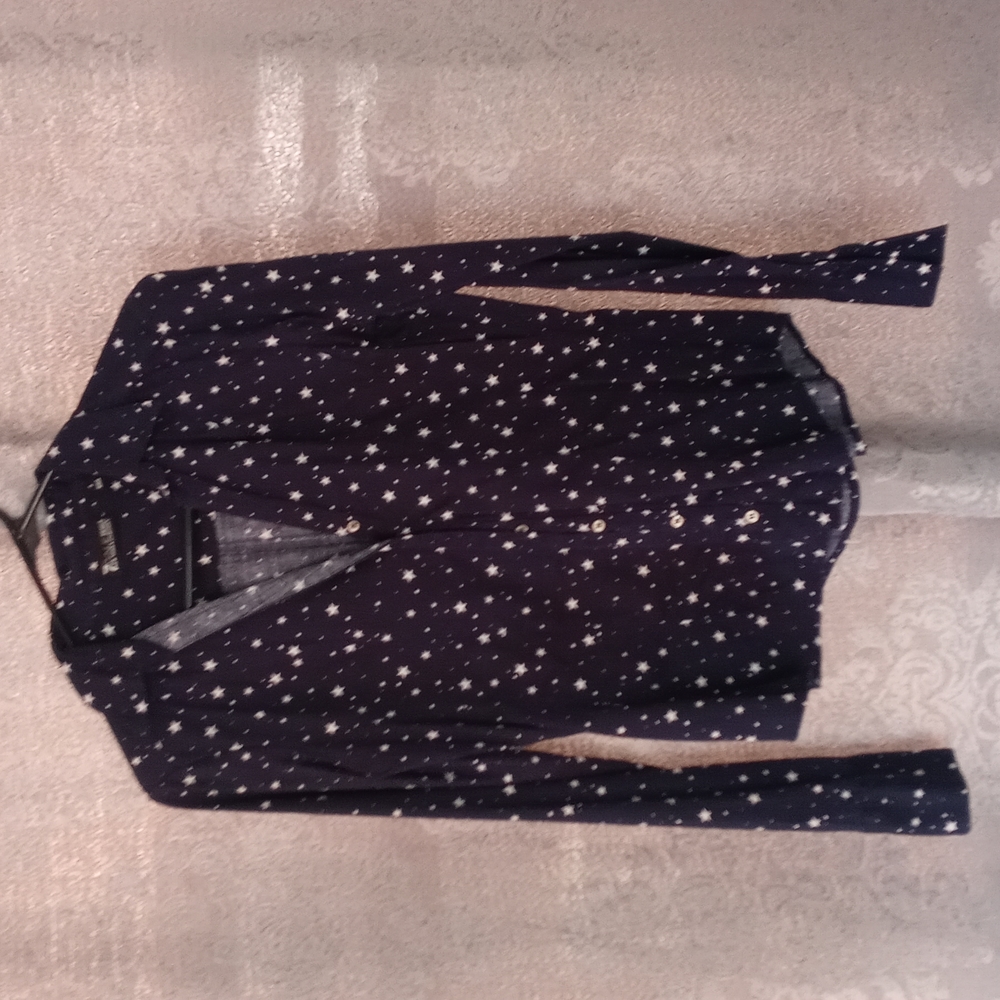 NY and Co star print women shirt. Size S